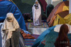 Ratusan umat Islam Itikaf di Masjid Raya Habiburahman