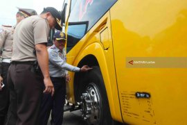 Tim Gabungan Temukan Bus Tidak Laik Jalan di Terminal Tawangalun Jember (Video)