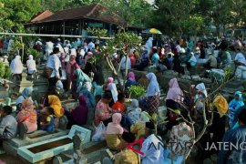 Haul KH Sholeh Darat