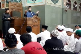 Masjid Nurul Falah Bogor Datangkan Imam Dari Palestina (Video)