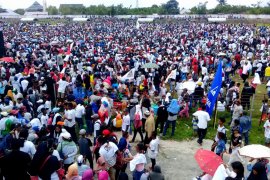 Ribuan warga padati kampanye akbar pasangan MTH-PB