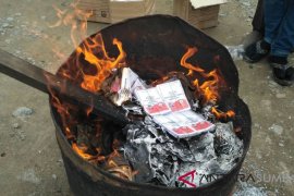 KPU Padang musnahkan 2.919 surat suara berlebih dan rusak