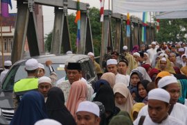 Ribuan jamaah hadiri haul Datu Kelampayan