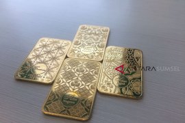 Harga emas berjangka turun tertekan dolar Amerika yang lebih kuat