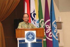 Menristekdikti tidak mau atur kurikulum PT