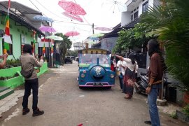 Pemilih dijemput dengan mobil "odong-odong" (Video)