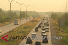 Sopir bus keluhkan pemberlakuan sistem "one way"