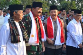 Panglima TNI dan Kapolri doa bersama untuk korban tsunami