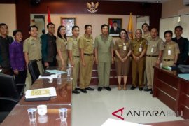 Gubernur Pastika: penerimaan Smanbara utamakan warga miskin