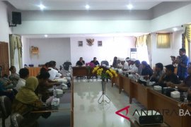 Soal pungutan, pedagang pasar mengadu ke DPRD Jembrana