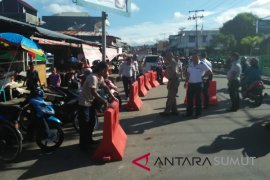 Pemkot Gunungsitoli tertibkan PKL Jalan sudirman