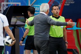 Teknologi "VAR" Picu Kontroversi Setelah Penalti Perdana di Piala Dunia