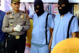 Sedang Tugas Akhir, 2 Mahasiswa Pekanbaru ini Malah Edarkan Sabu 2 Kg dan Ekstasi 500an Butir