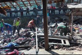 Tiga Kios Terbakar di Pangkal Ponorogo