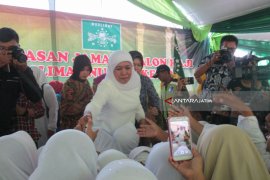 Khofifah Dorong Kaum Perempuan Bekerja Keras