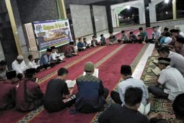 Tampil beda, rayakan HUT Labura dengan khataman Al Qur'an