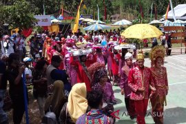 Menikmati beragam seni budaya di Pasa Harau
