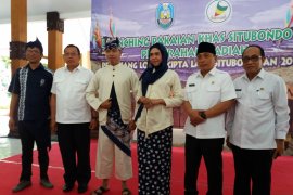 Dewan Kesenian Luncurkan Pakaian Khas Situbondo (Video)