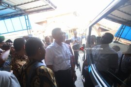 Di Kediri, Menteri Luhut Temui Ulama Pascapilkada