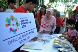 Maskot Asian Games  beraksi di Alfamart Funwalk Page 4 Small