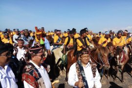 Bupati Gidion berjanji jaga kelestarian kuda Sandelwood