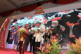 Syukuran HUT Bhayangkara dikemas dalam tradisi makan ala Taruna