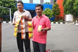 Bulog pasarkan beras premium sachet