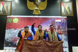 Tiga mahasiswa UMP akan mendaki gunung elbrus Rusia