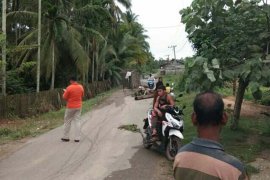Warga Aceh Utara blokir jalan
