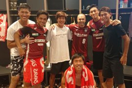 Iniesta dan Torres mulai debut di Liga Jepang