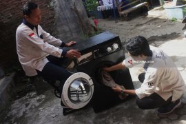 Mesin Cuci Tanpa Listrik