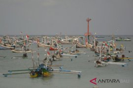 Nelayan Kedonganan Badung pilih tidak melaut