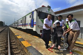 Pengobatan gratis Rail Clinic
