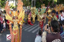 Keberagaman Indonesia di Solo Batik Carnival