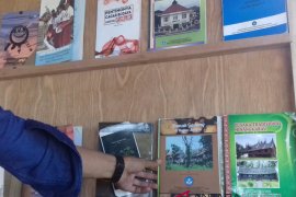 Cara unik warga Tanah Datar dalam menumbuhkan minat baca
