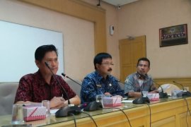 UNP gelar konferensi bahasa internasional