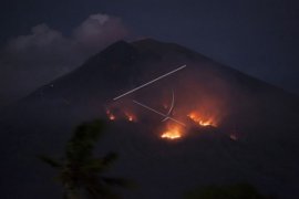 Letusan Gunung Agung akibatkan kebakaran hutan