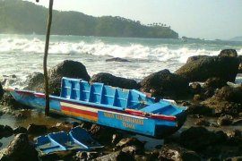 Pencarian Nelayan Korban Kecelakaan Laut Munjungan Terkendala Cuaca