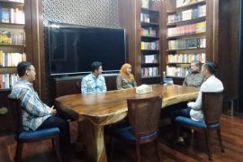 SBY pesan Khofifah-Emil bangun persatuan pasca-pilkada