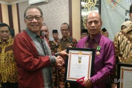 Badung raih penghargaan bakti koperasi dan UKM
