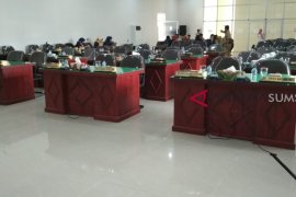Rapat paripurna DPRD Muratara molor dua jam lebih