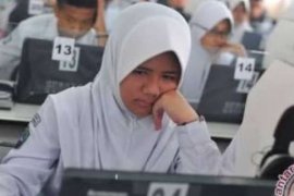 Nilai Kurang dari 55, 1.733 Siswa SMA/SMK Pekanbaru Ikuti UN Perbaikan