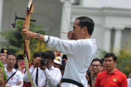 Asian Games - Presiden berlari kecil kirab obor Asian  Games