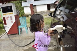 Harga minyak mentah Indonesia turun