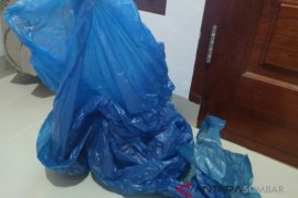 Padang mobilisasi pemakaian keranjang kurangi penggunaan kantong plastik