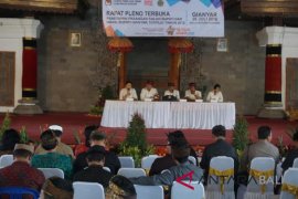 Pasangan "Aman" jadi Bupati Gianyar 2018-2023