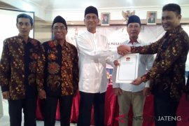KPU tetapkan Tamzil-Hartono pasangan terpilih