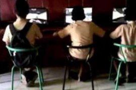 Pemcam di Aceh Jaya keluarkan imbauan jam malam dan penggunaan handphone