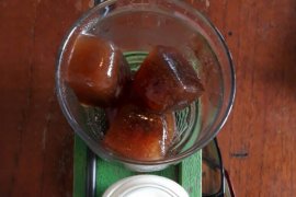 Laris manis usaha kopi di Padang