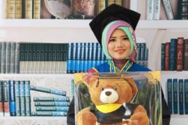 Mahasiswa IPB sehatkan ayam broiler dengan tepung kayu manis